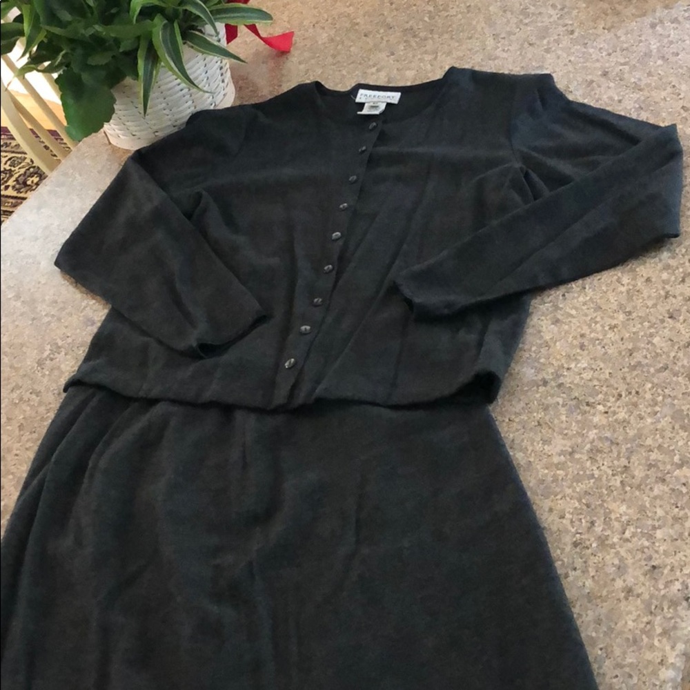 Freeport Studio By L. L. Bean 2 Piece Gray Suit - image 1